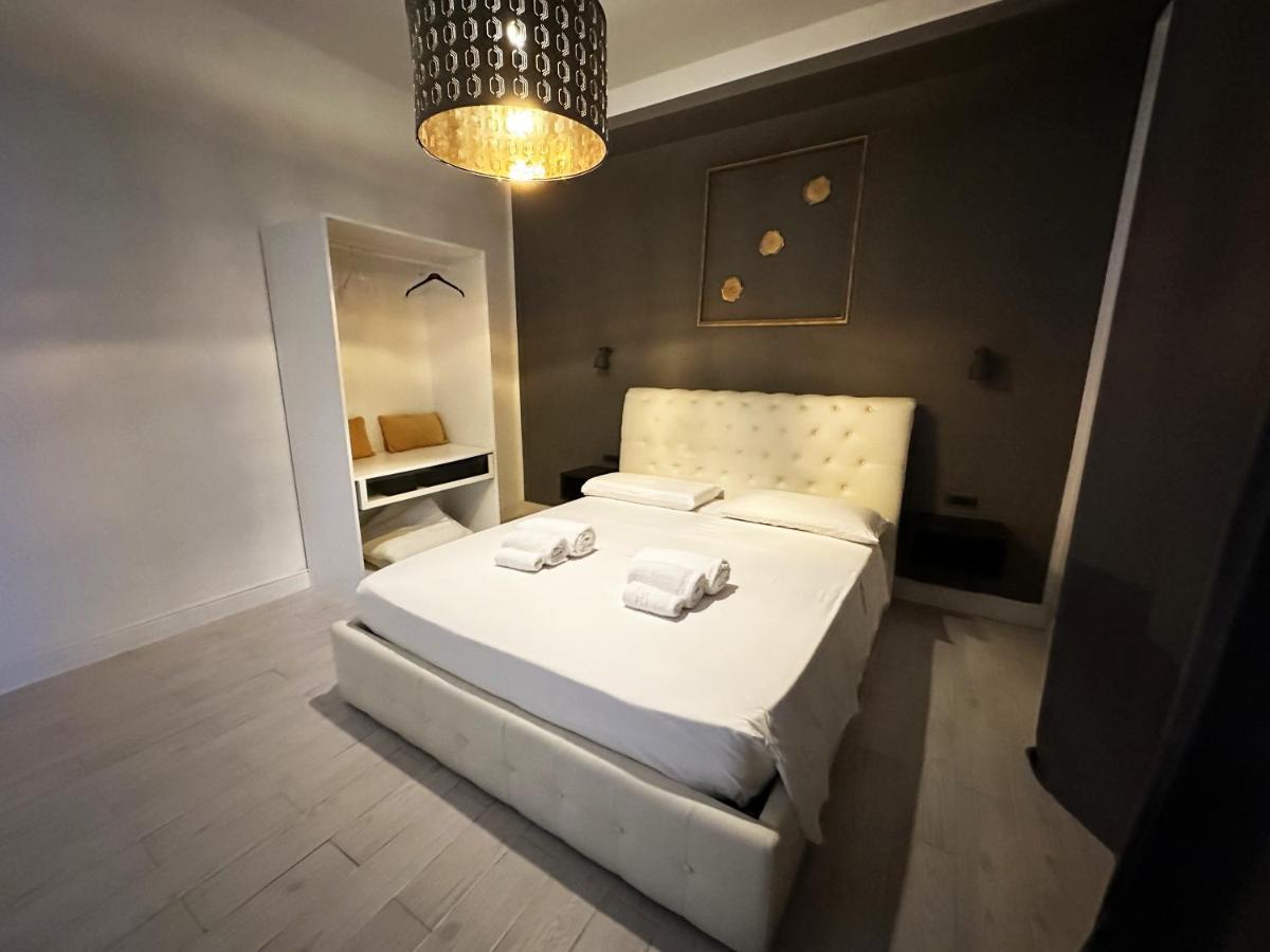 Mancas - Luxury And Pensión Verona
